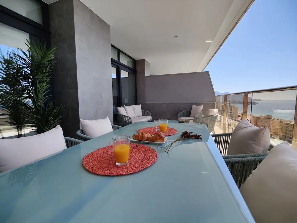 Sunset Cliffs Apartments Tower 1