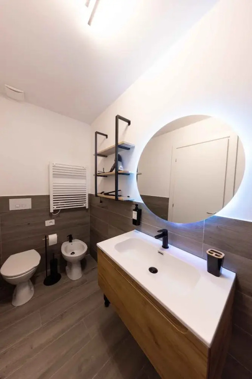 Urban Chic 2 Luxury Suites Apartment