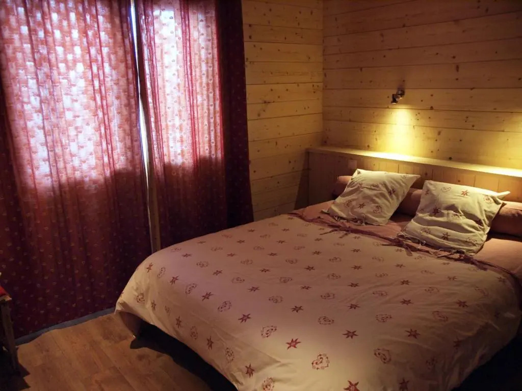 Chalet familial, 5 chambres, hammam, cheminée, près des pistes - FR-1-467-44