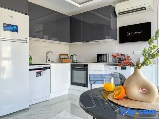 Qoople Elite 3 City 16 Apartment near the beach