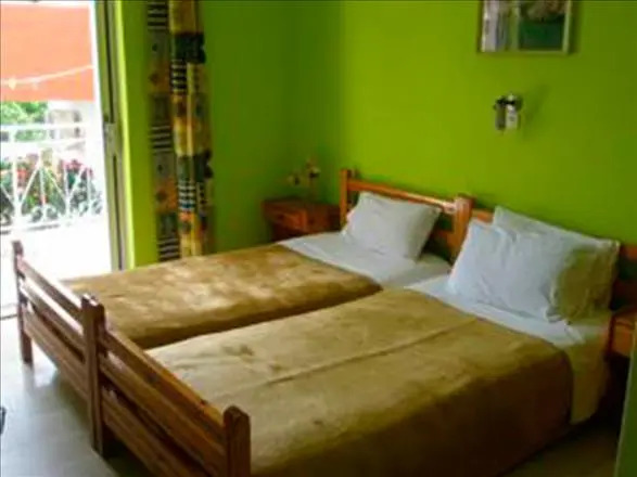 Alexandros Apartments & Studios