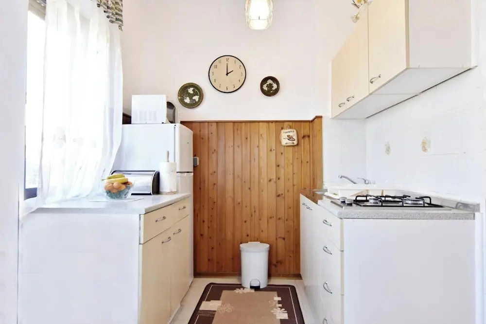 Spacious Apartment With Parking