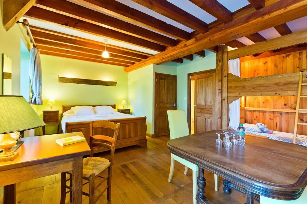 Logis Hôtel Auberge de la Hulotte