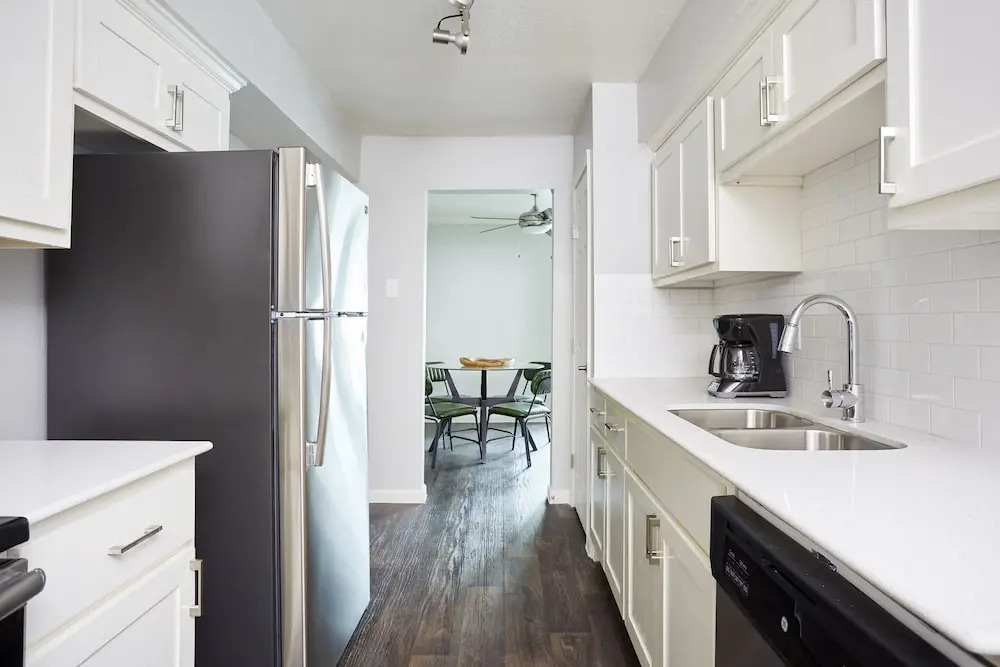 Deluxe Braeswood Place Suites by Sonder