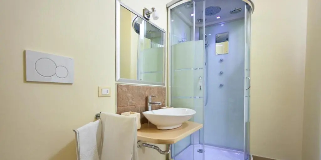 Il Giardino Di Flora con Piscina & Jacuzzi