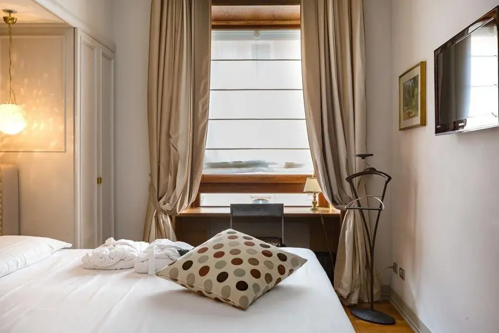 IRON Luxury Rooms