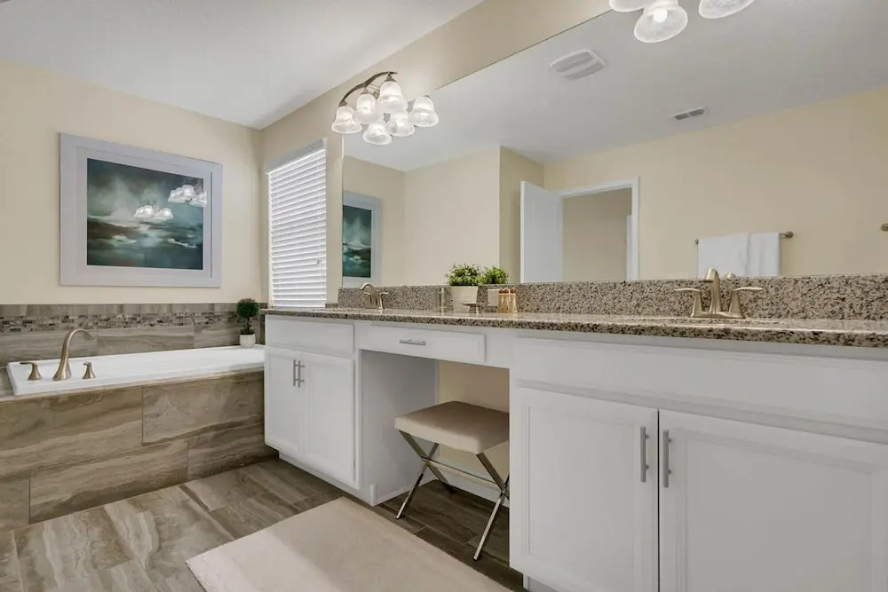 5 Bedroom Single Family @ Storey Lake Resort Close to Disney 4759