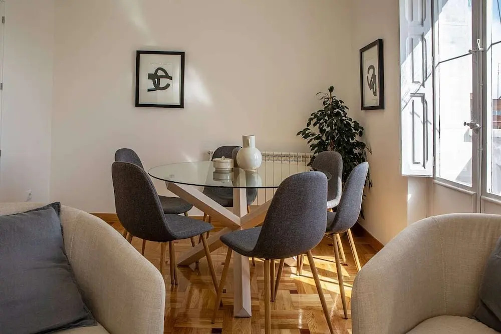 Beautiful 4 Bed 2 Bath Apt in Salamanca