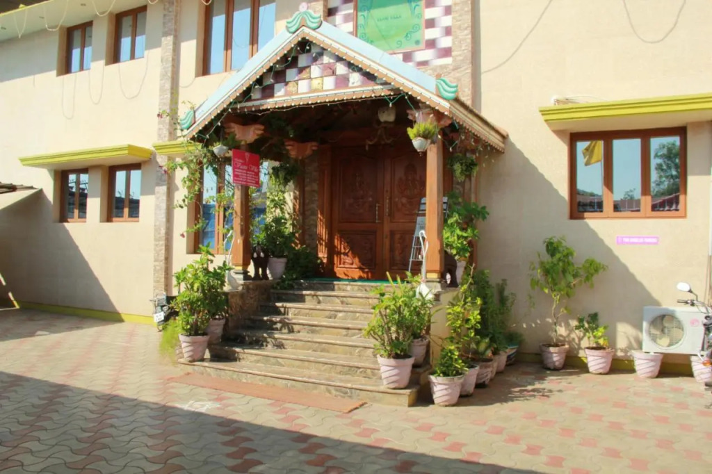 Hotel Vaani Villa