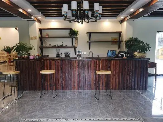 ShangHai WangHuYueShe Hotel