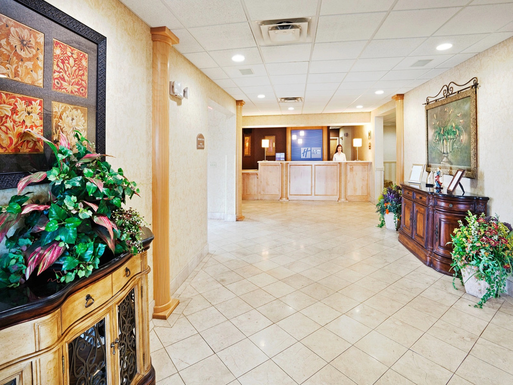 Holiday Inn Express Hotel & Suites London by IHG