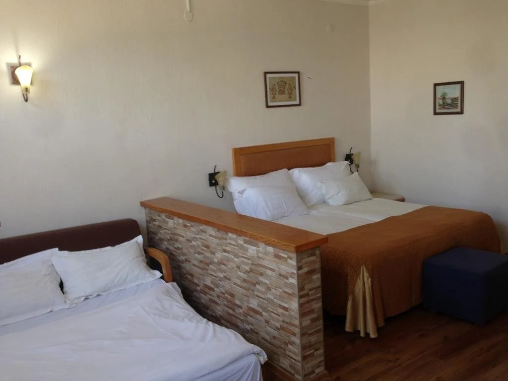Ron Beach Hotel