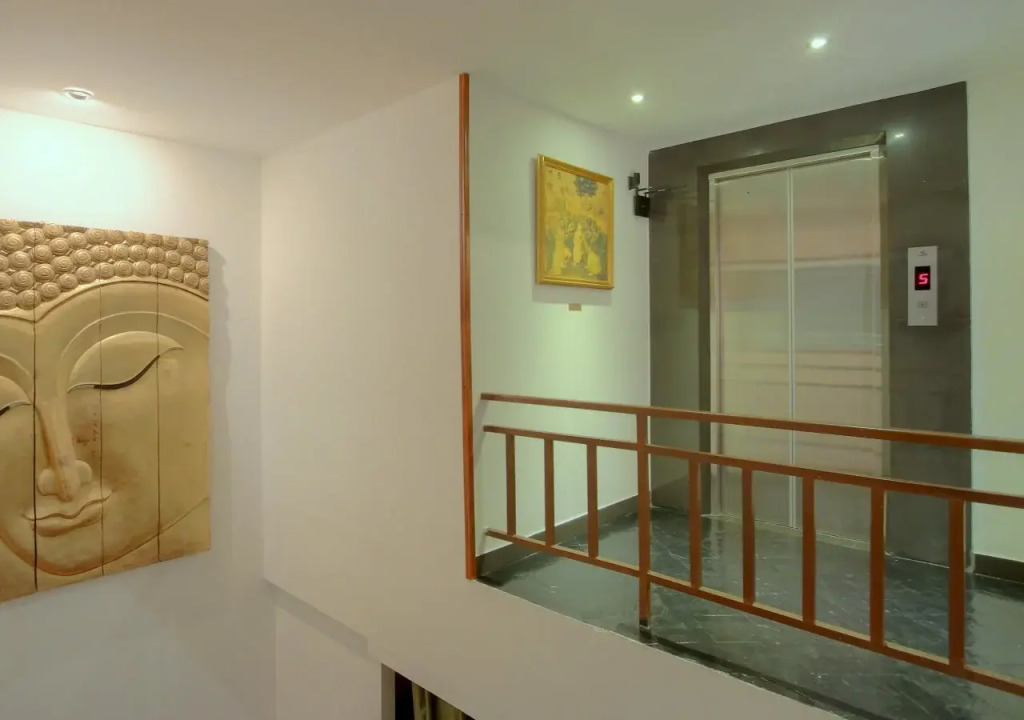 Penthouse Gallery Luxury Service Apartment