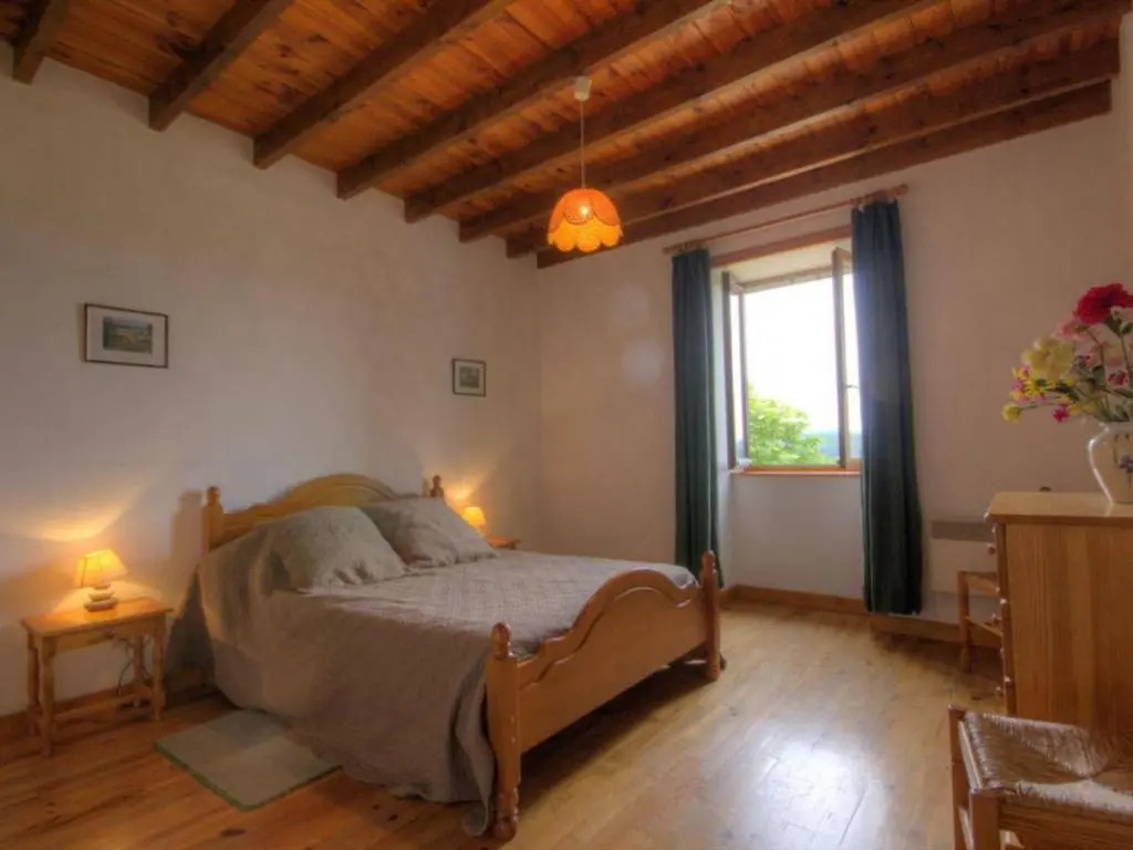 Gîte 80m² avec Terrasse, Wifi et Animaux Acceptés - FR-1-496-113