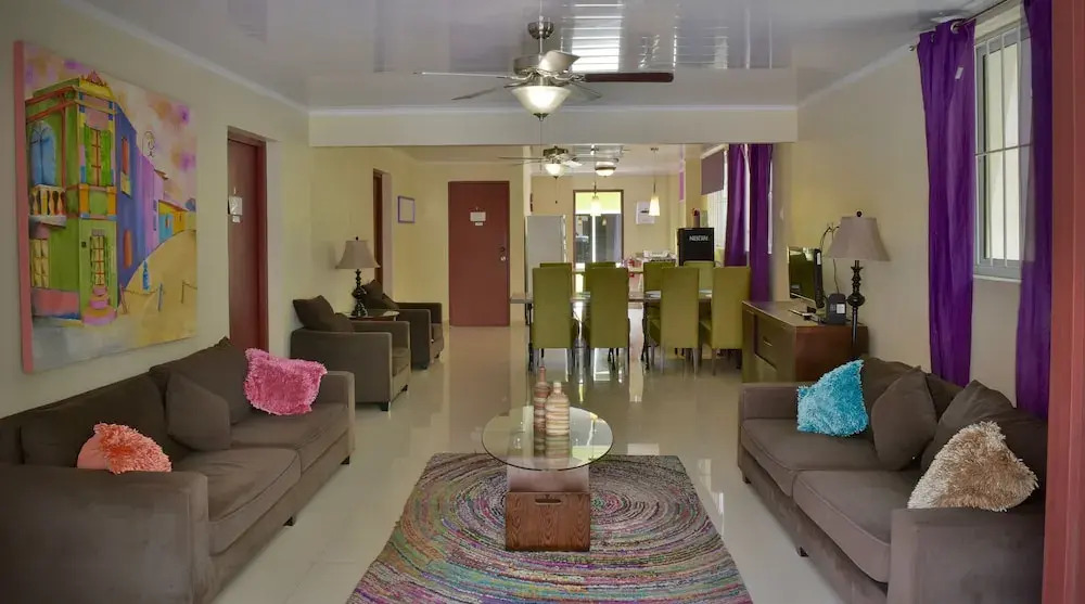 Pista Q hostel and apartments