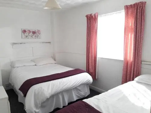Springfield Holiday Apartments HALodge Hotel