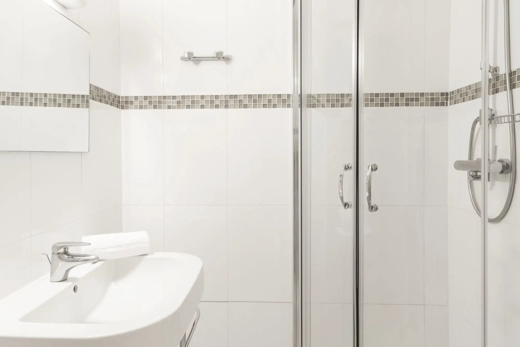 Grand Hôtel Dauphiné Toulon, Boutique Hôtel & Suites
