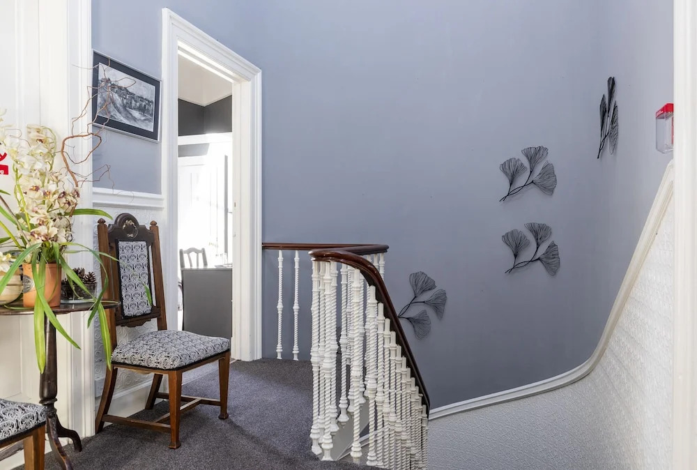 East Claremont Guest House