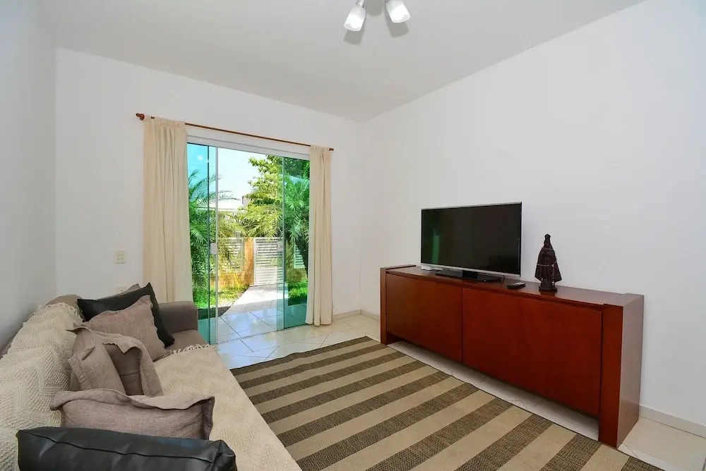 Casa com piscina a 250m da Praia PLH006