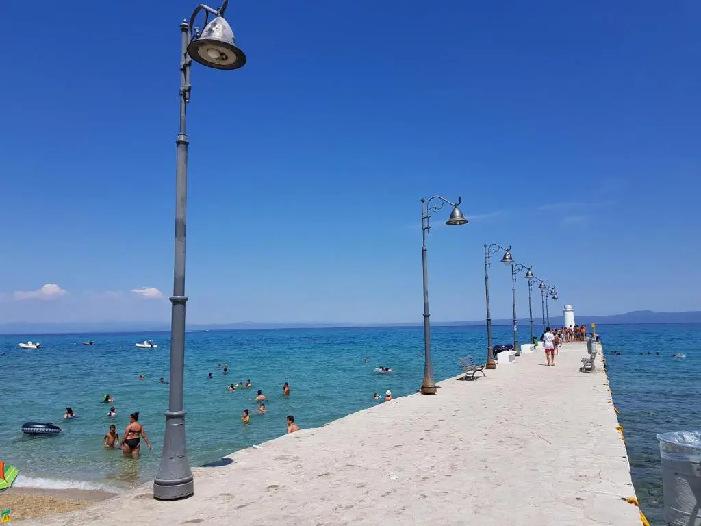 Luxury 2br apartment 50m from beach