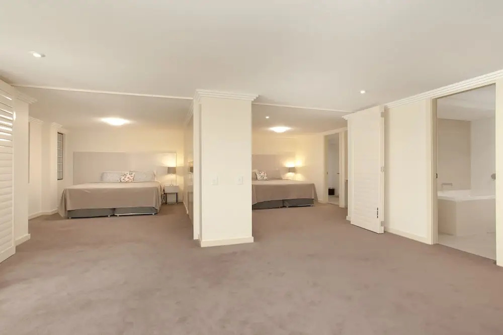 Wentworth Park Apartments