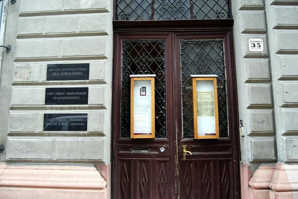 BPM-Modern Szondi Studio