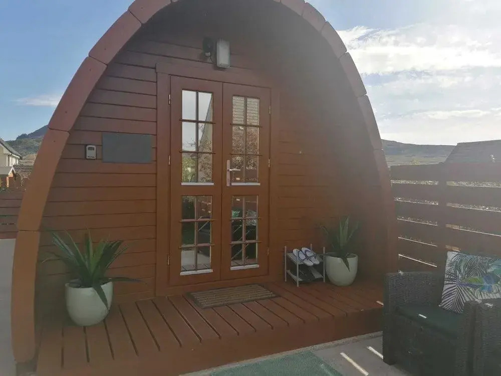 Skye Pod