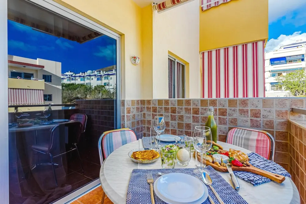 Apartment with One Bedroom in Los Cristianos, with Pool Access, Furnished Balcony And Wifi - 200 M From the Beach
