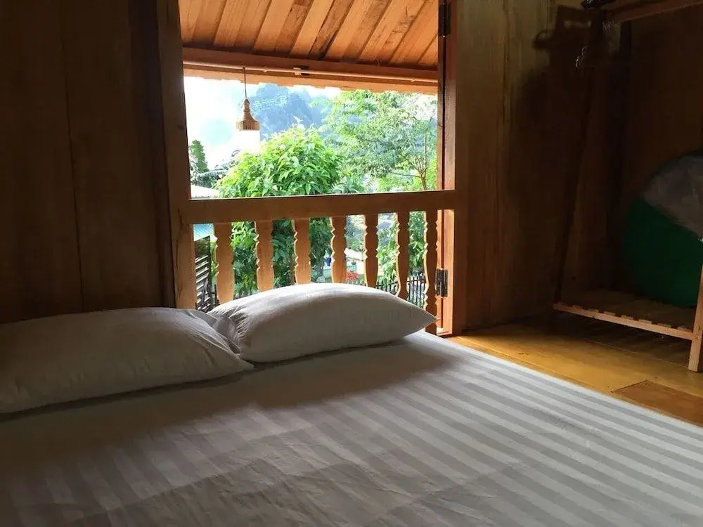 Plum Hillside Lodge