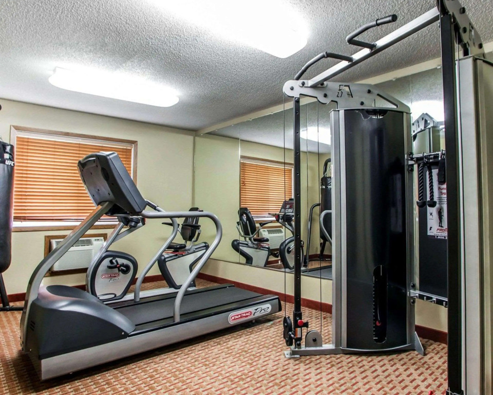 Quality Inn & Suites Davenport near I-80