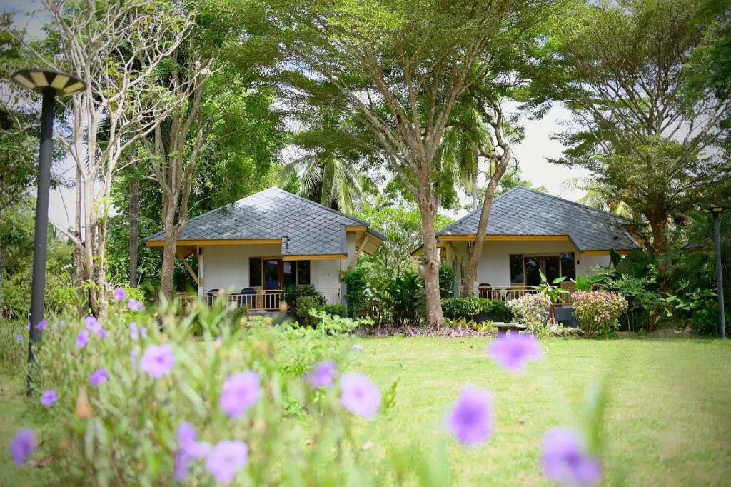 Saphli Villa Beach Resort