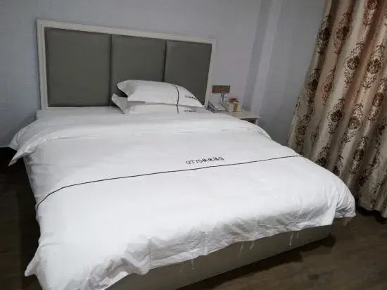 0775 Express Hotel
