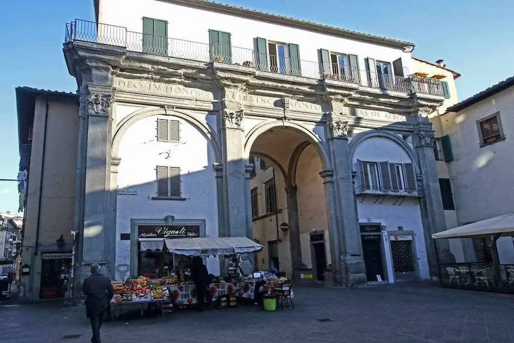 Piazza Salvemini Elegant