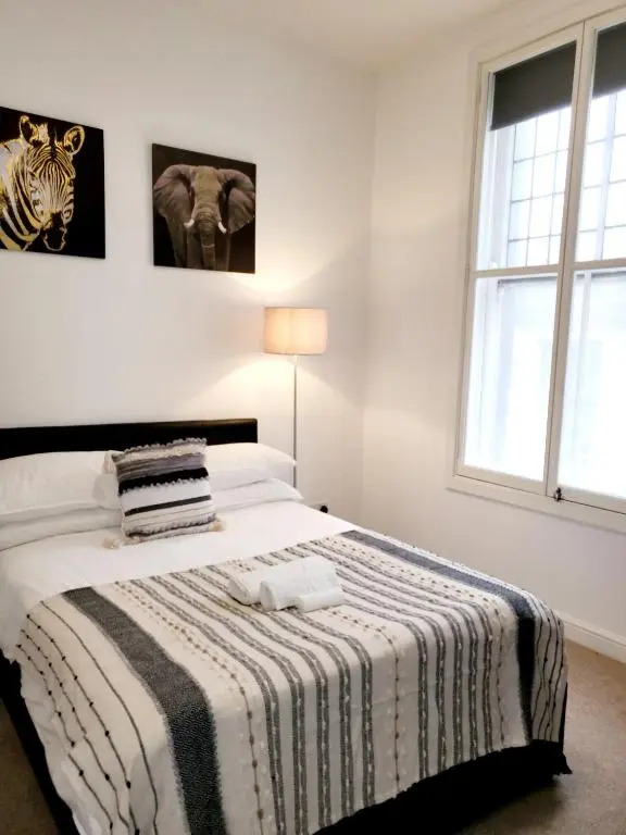 Central 2bed Apartment w/parking