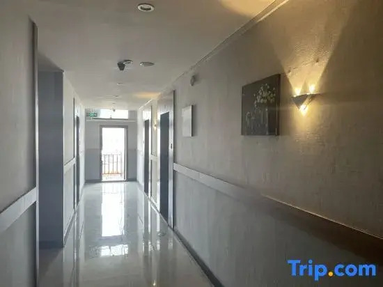 Yangjiang Naqiaorui Hotel (Baili Plaza)