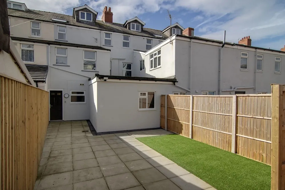 2 Bdrm Sleeps 7 Near Top Attractions Free Parking