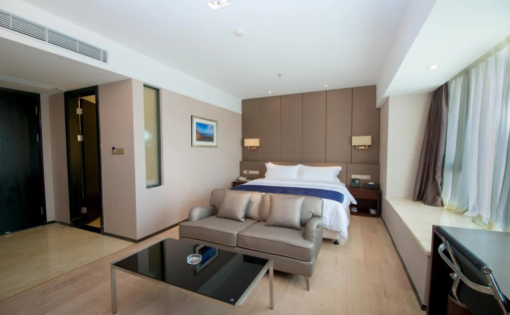 Foger Yacht Hotel