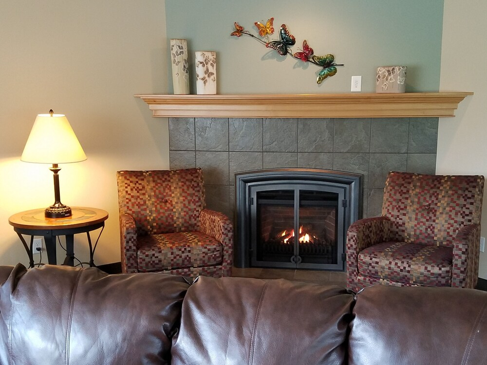 Redwood Hyperion Suites