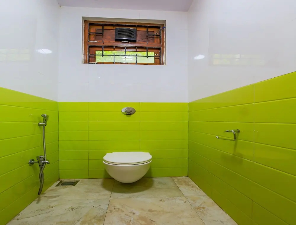 OYO 14779 Meera Motels & Residency