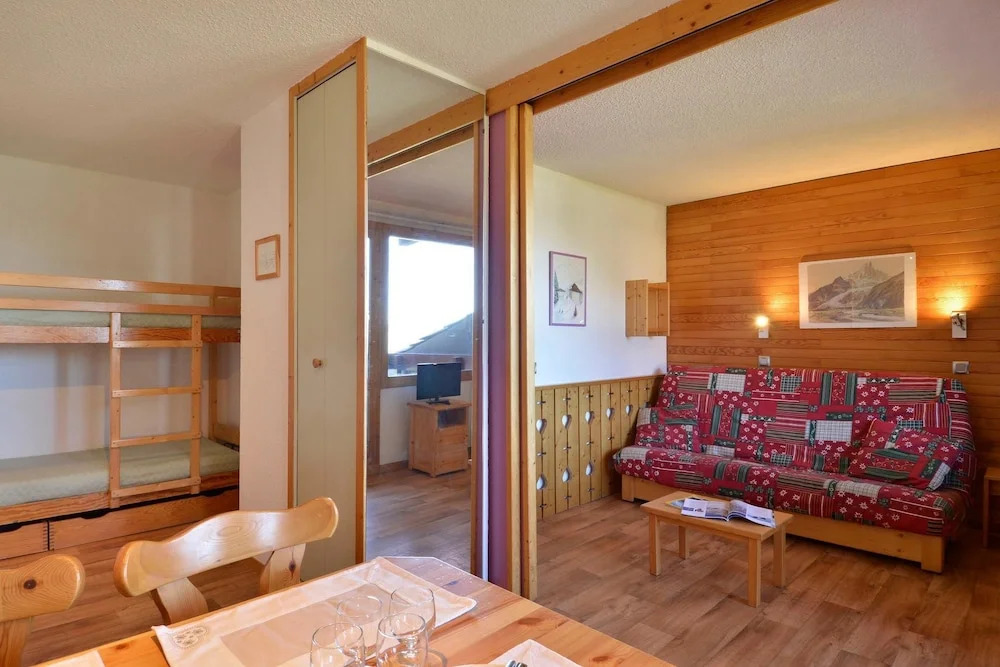 Belle Plagne Studio on the Resort Center for 4 People of 28 mÂ² Be640