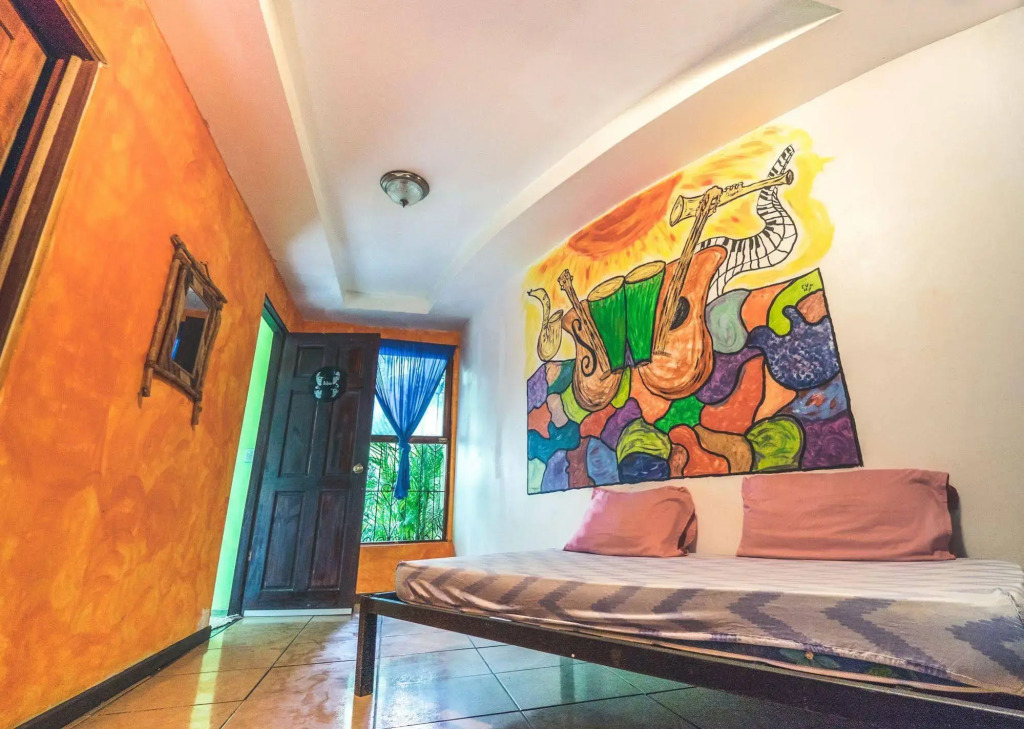 Pura Vida Hostel