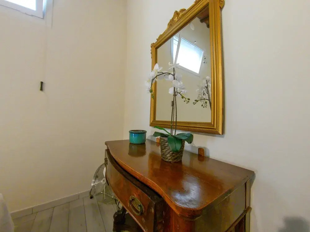 Romantic Piano Apartment