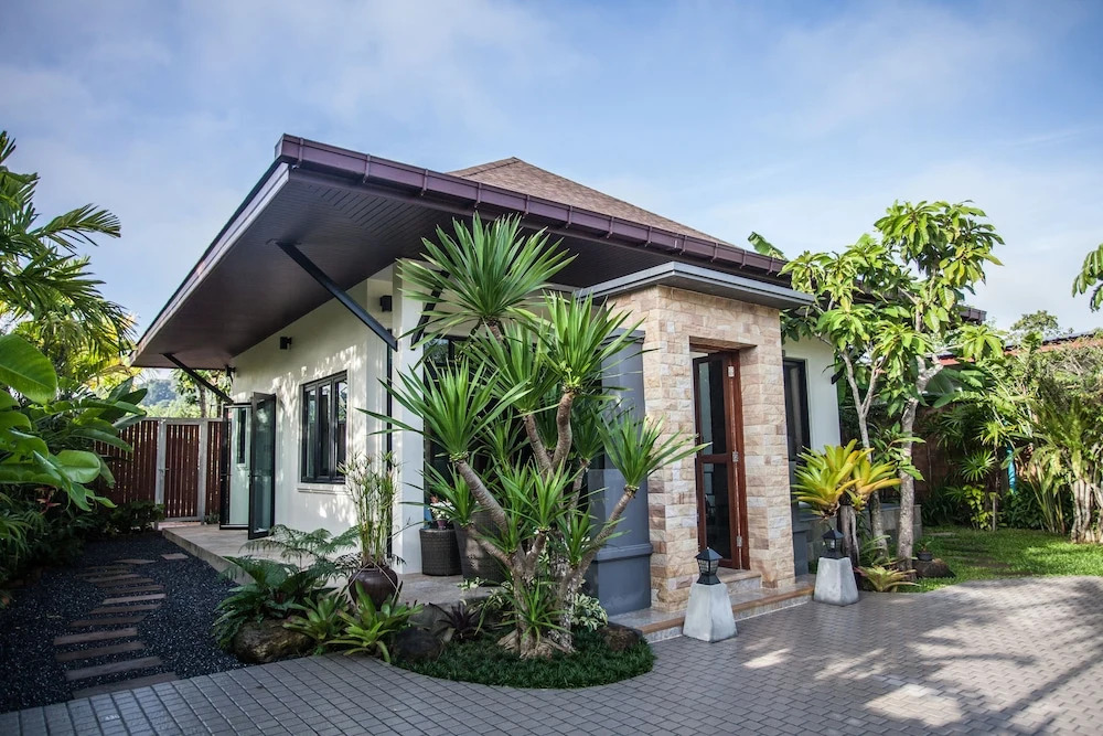 Baan Pinya Executive Bungalow
