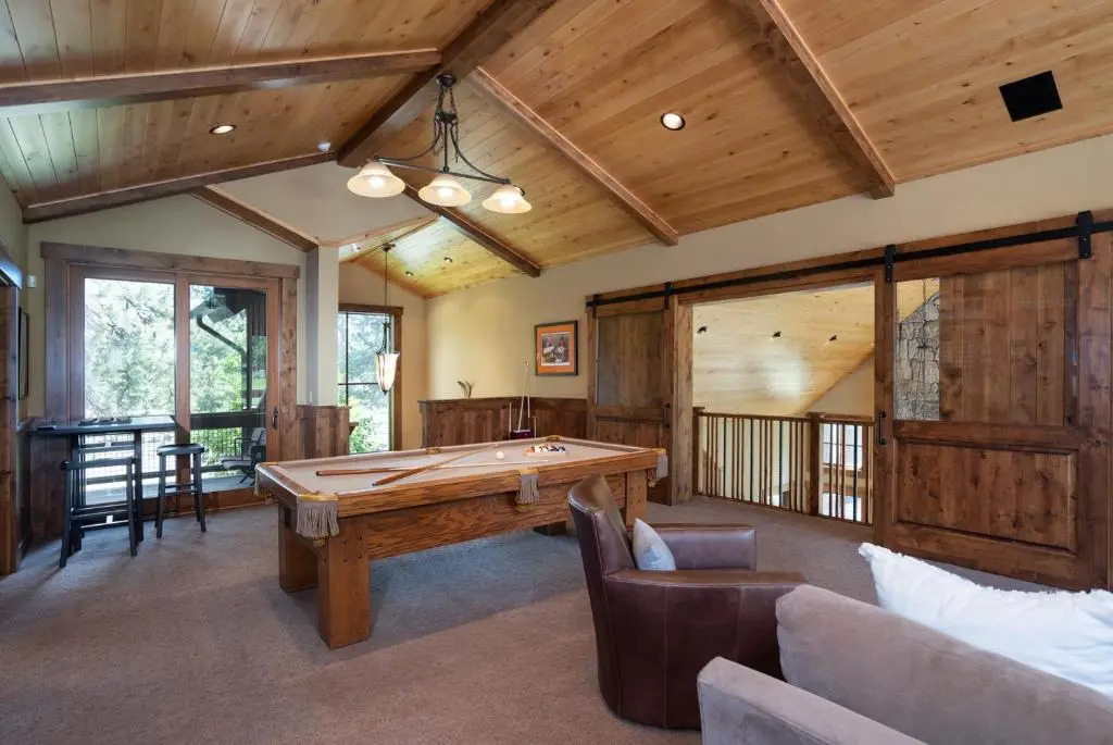 Luxury 4BD Residence on Old Greenwood Golf Course. Free Grocery Delivery