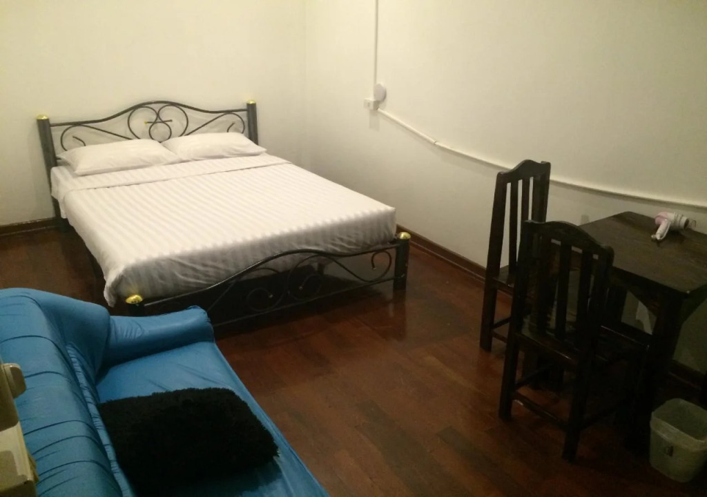 La Maison Verte Hostel