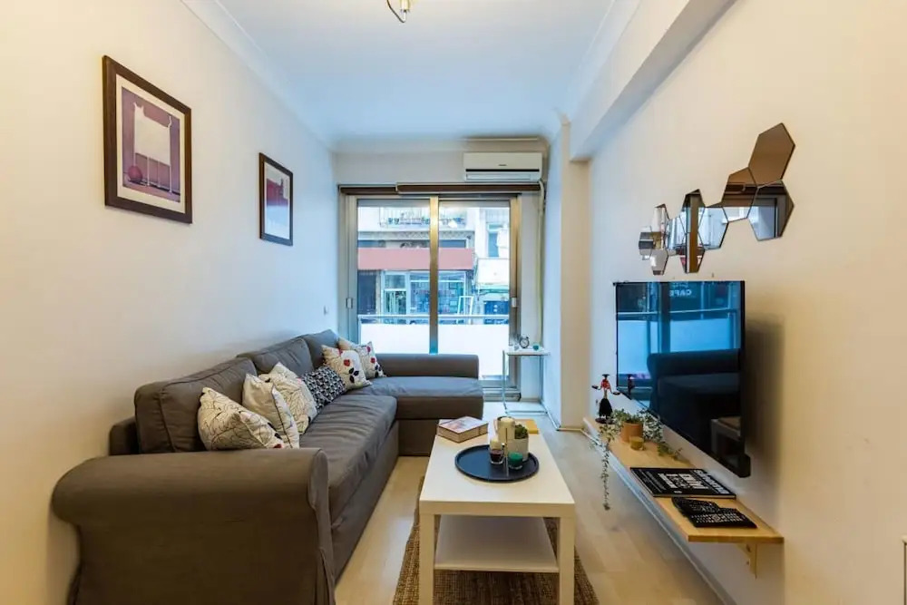 Cozy Flat Near Nisantasi and Trendy Attractions