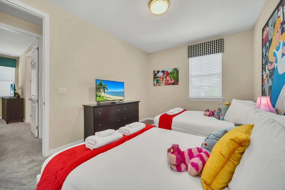 Avenger's, Frozen and Alice in Wonderland Themed Rooms! Private Pool and Modern Decor!