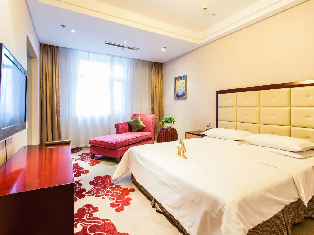 Chun Xue Four Seasons Hotel