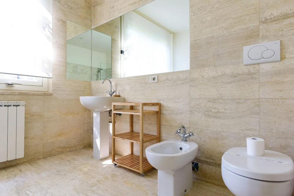 Caracalla Exclusive Property n. 2