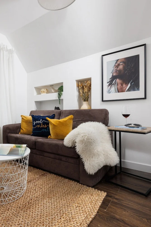 Bijoux Central Plymouth 1 Bed Apartment